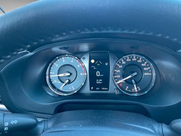 Toyota Hilux 2.4D 4x4 Double Cab Comfort *AHK*2xPDC*NAV