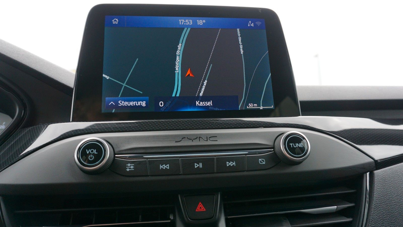 Fahrzeugabbildung Ford Focus Lim. ST-Line, Navi, LED, B&O Sound+WR