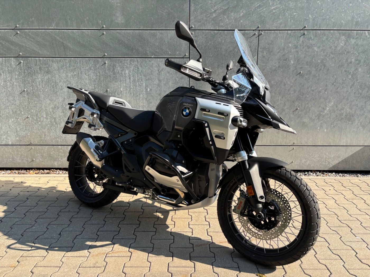 Fahrzeugabbildung BMW R 1300 GS Adventure Triple Black ASA 3 Pakete Ad