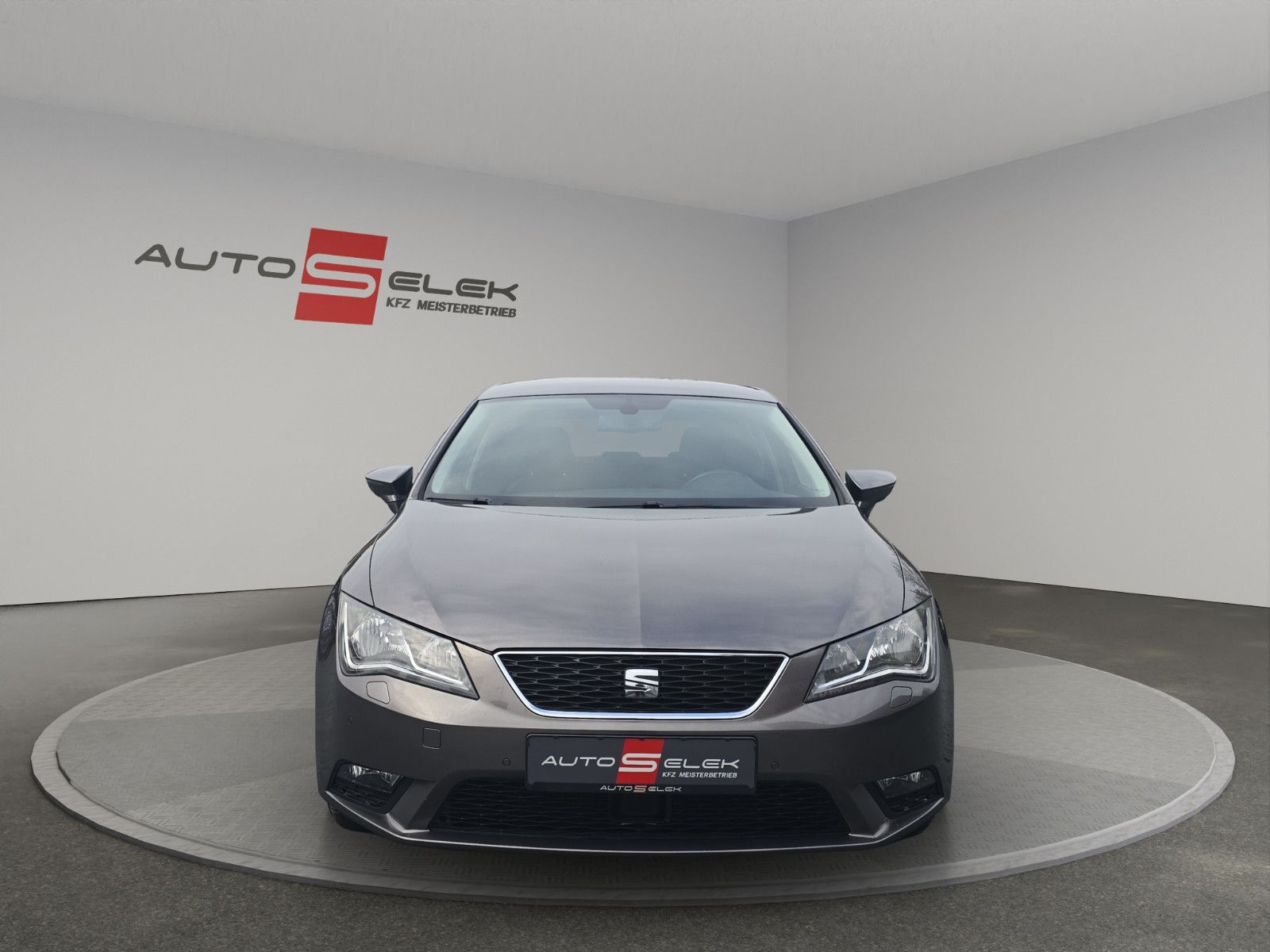 Fahrzeugabbildung SEAT Leon Style Diesel DSG-AUTOMATIK Temp PDC Klima