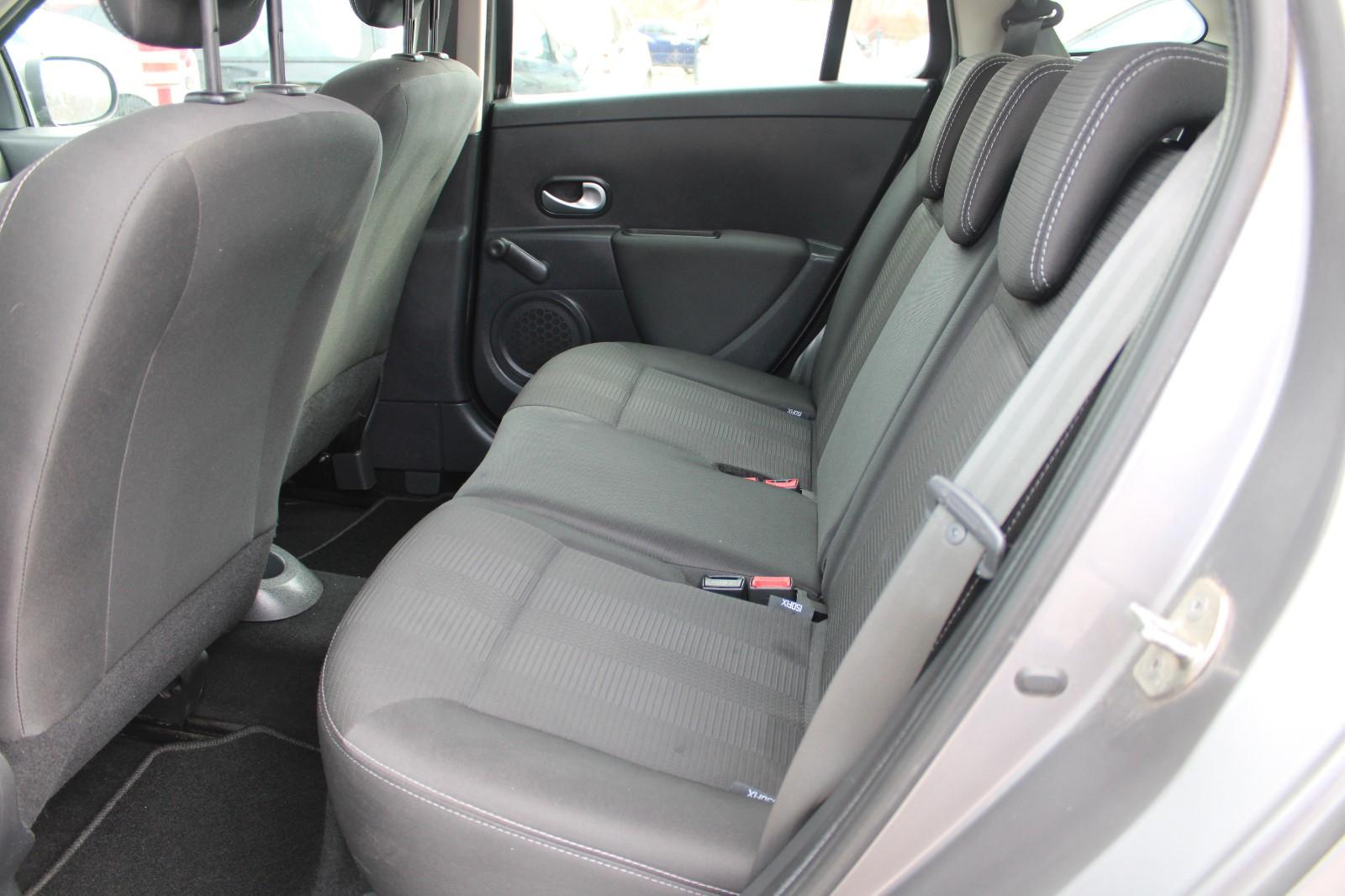 Renault Clio 2011 — photo 9