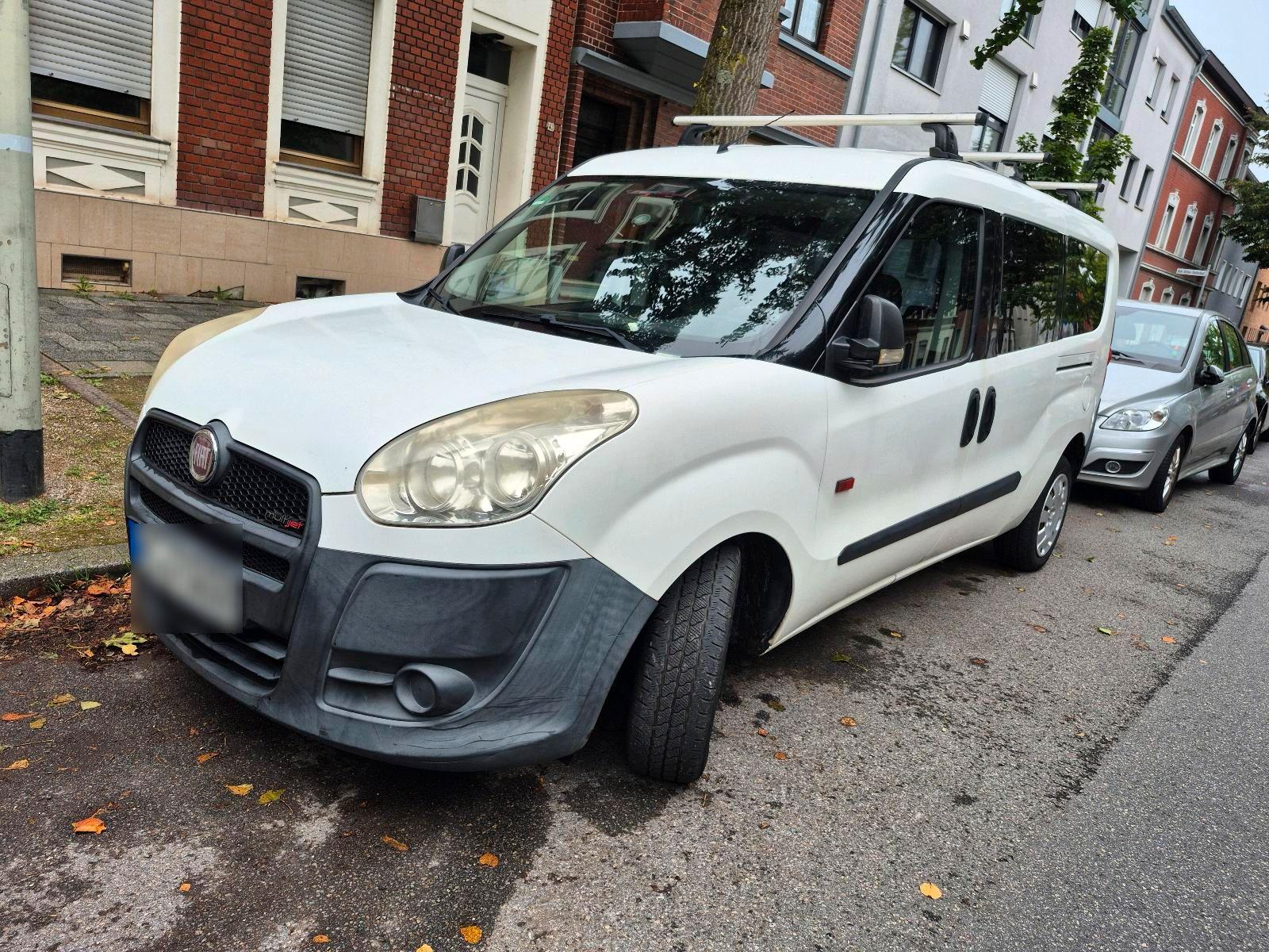 Fiat Doblo 2010 — interior