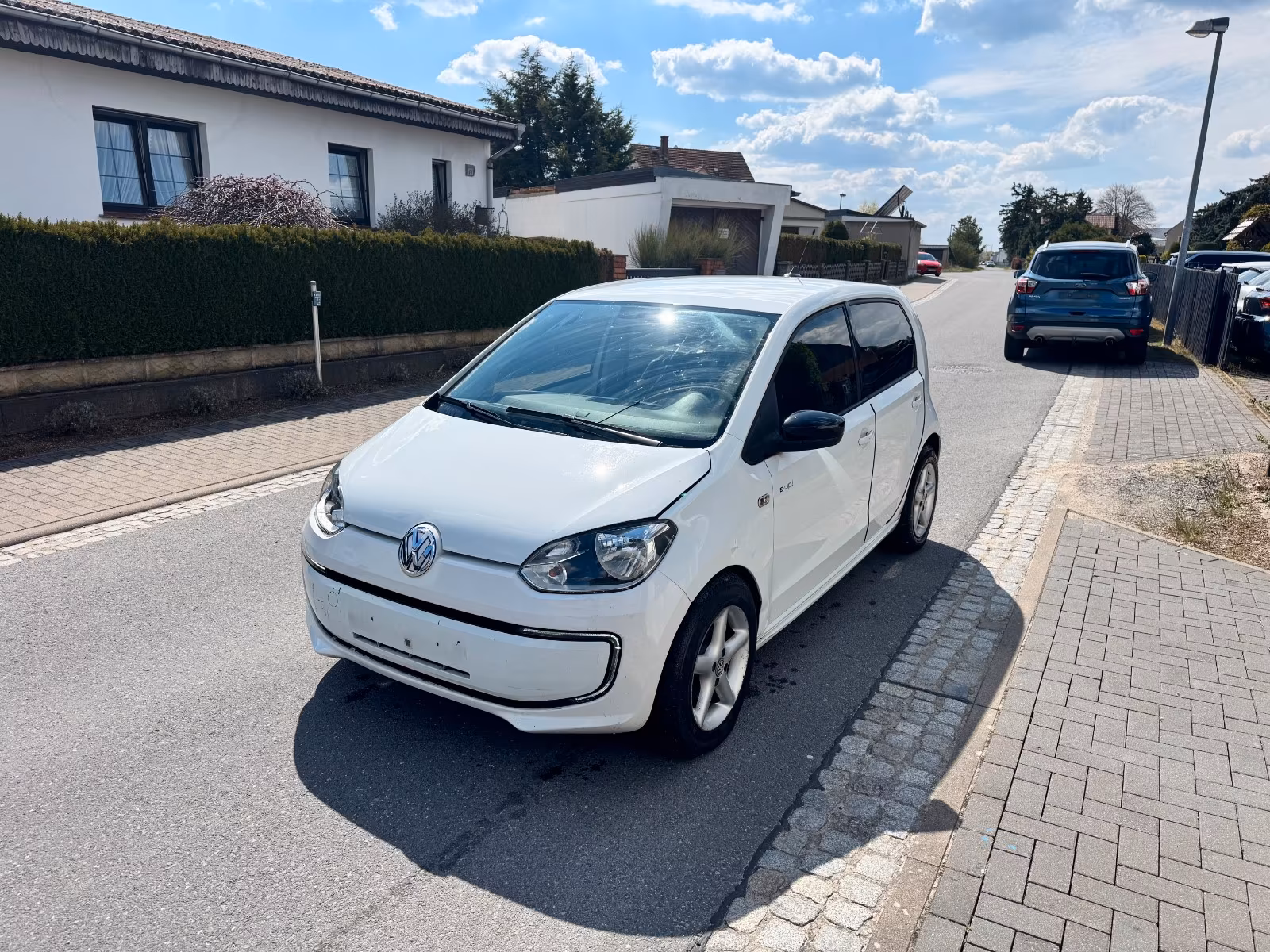 Volkswagen up! e-up!