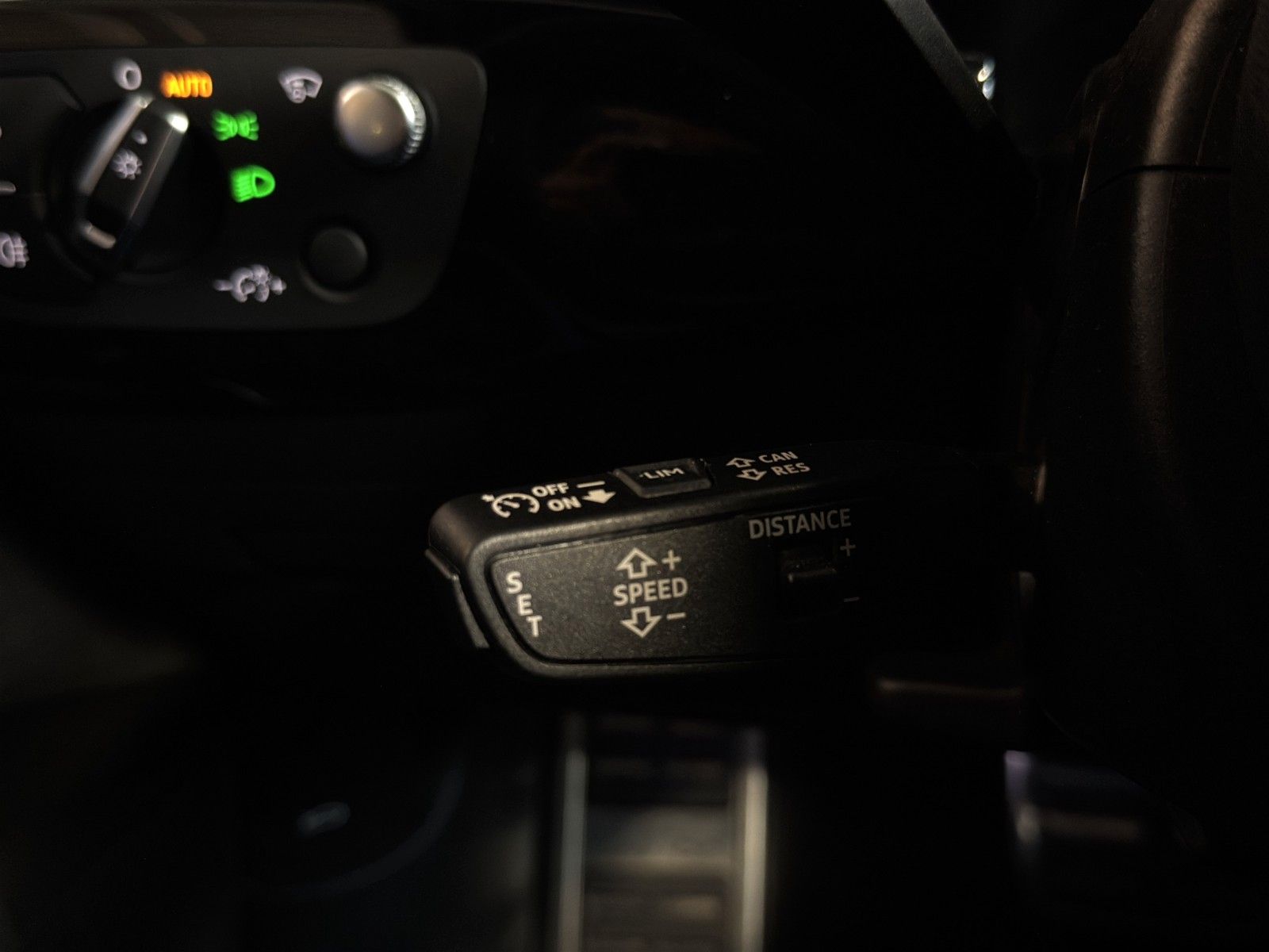 Fahrzeugabbildung Audi RS4 Avant *Pano*280km/h*B&O*HUD*Matrix*Ambiente+