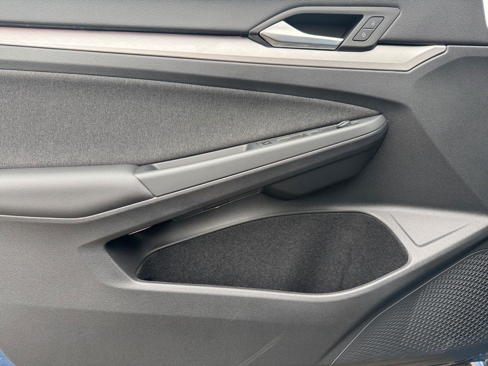 Fahrzeugabbildung Volkswagen Golf VIII Lim. 1.5 TSI Life