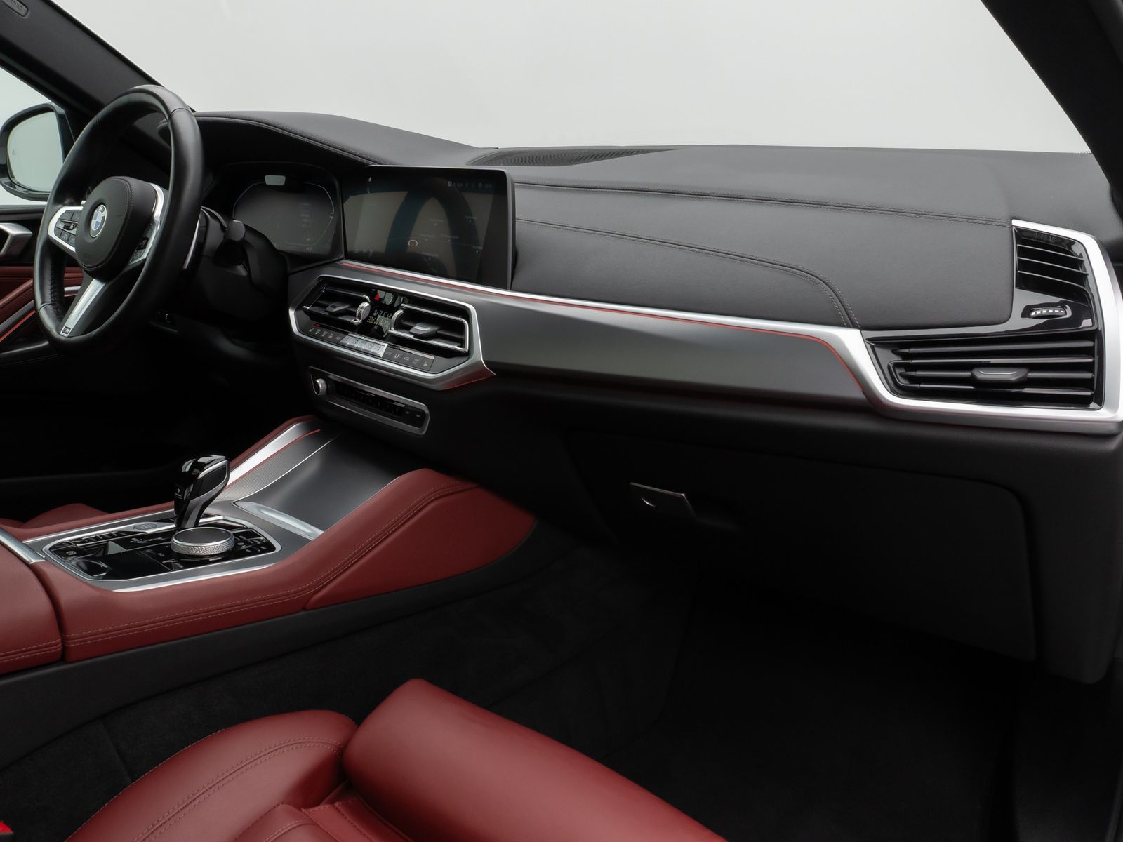 Fahrzeugabbildung BMW X6 xD40d M Sport Panorama 360°Laser HUD DisplKey