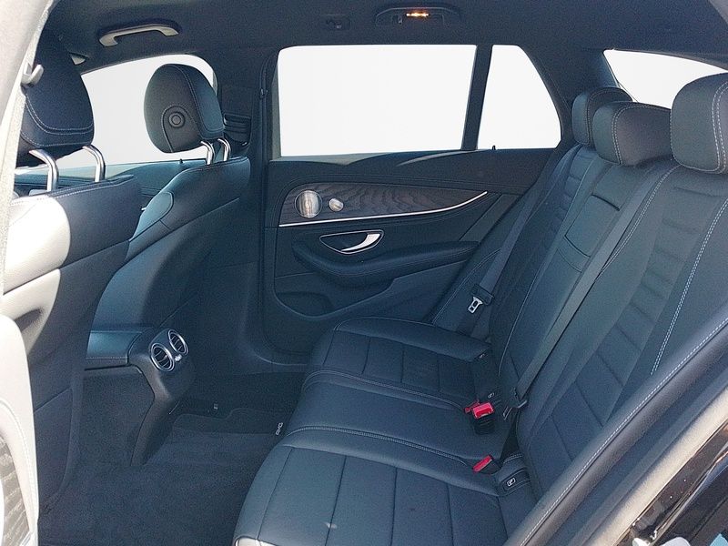 Mercedes-Benz E 300 T de 4M AMG DISTRO HUD 360 BURMESTER NIGHT foto 18