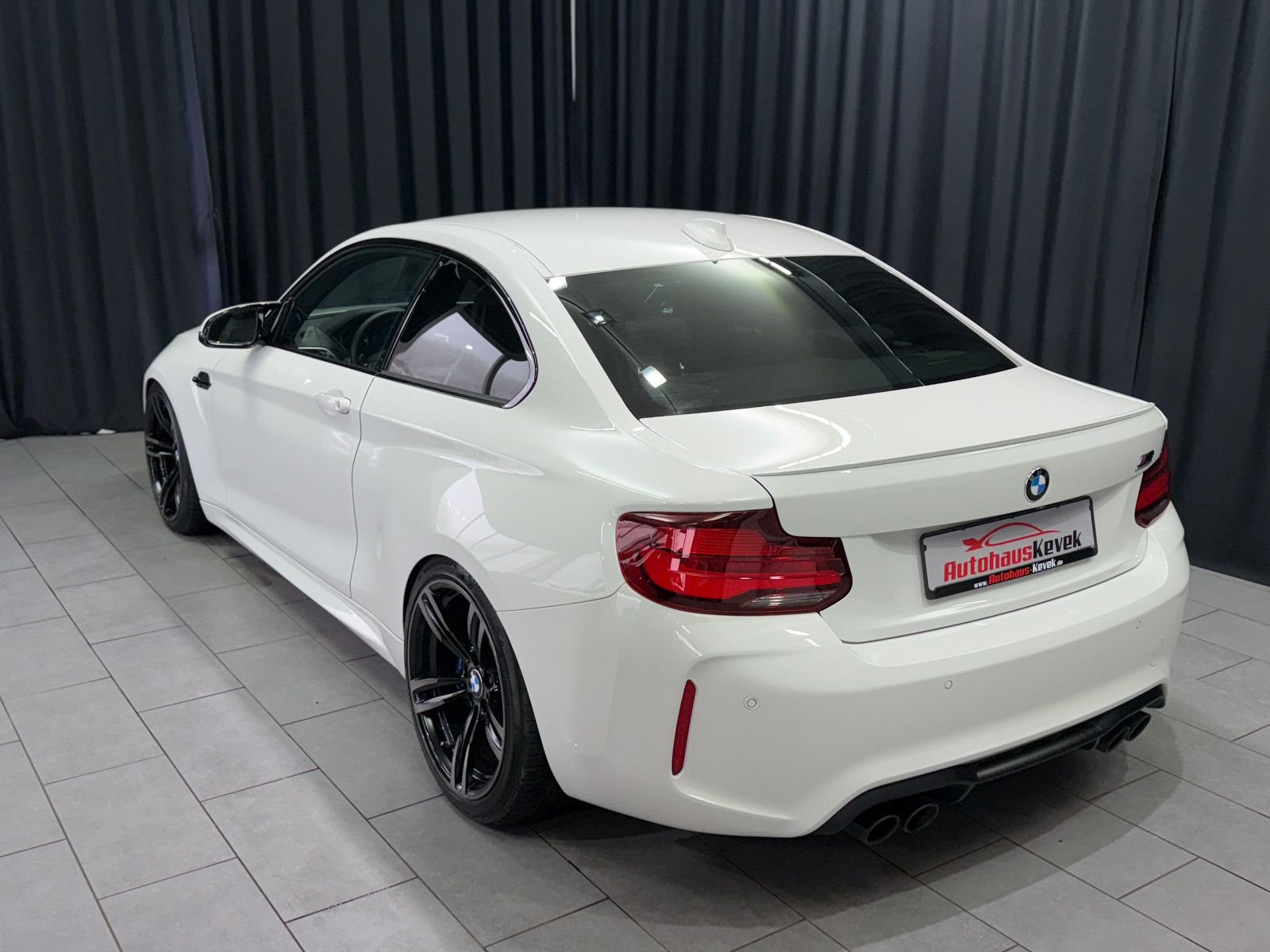 Fahrzeugabbildung BMW M2 Competition|H&K|KW|RF-Kamera|Assistent