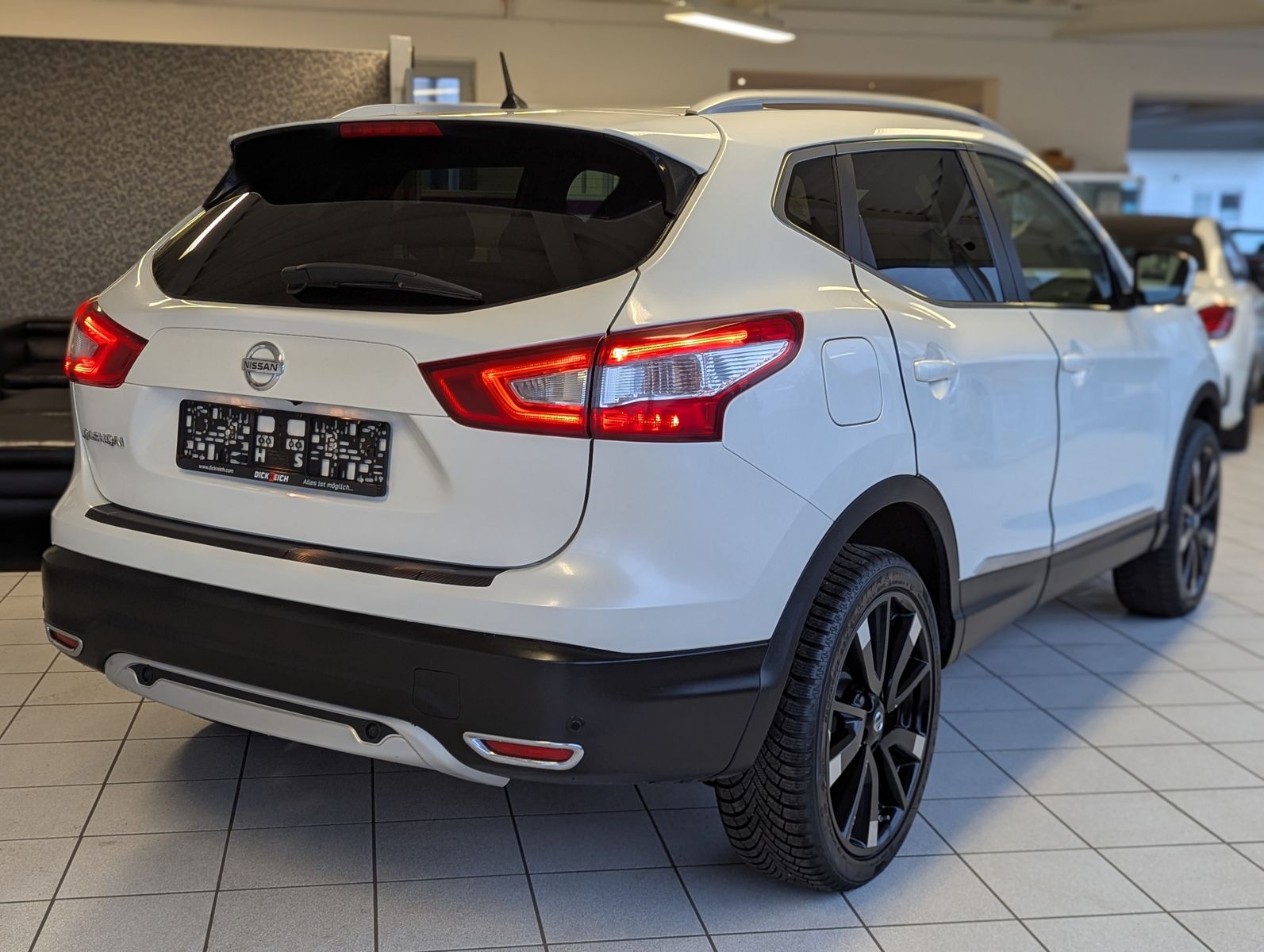 NISSAN Qashqai 1.2 Tekkna Leder Pano Navi 360° AHK 19" - Image 7