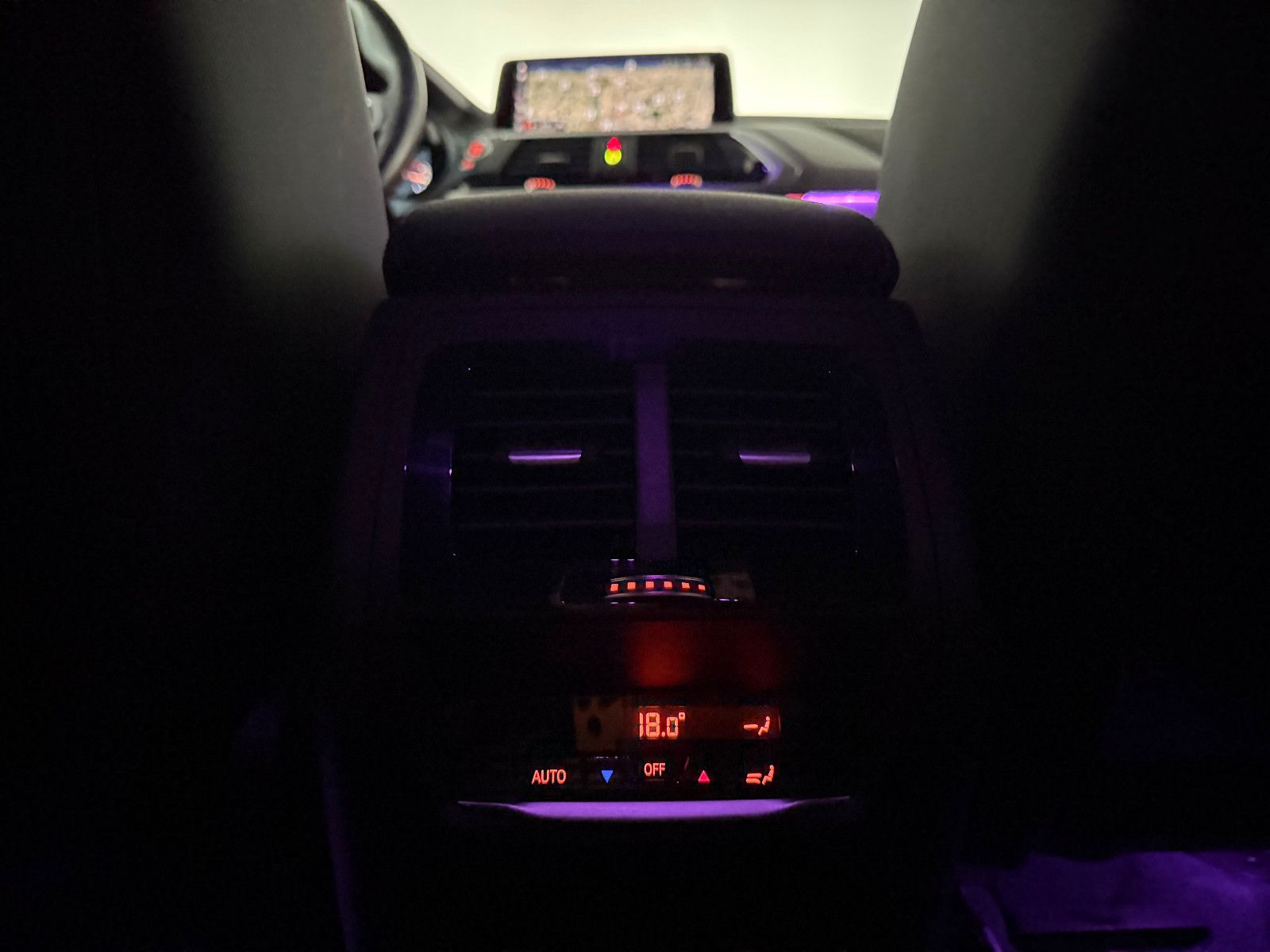 Fahrzeugabbildung BMW X4 xDrive 30 i M SPORT/LED/ NAVI PROF/HuD/1.HAND