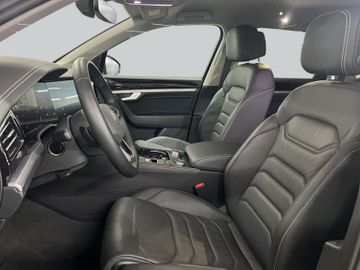 Volkswagen Touareg - 10