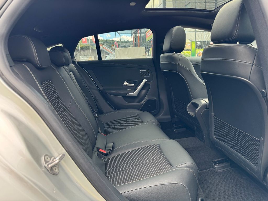 Mercedes-Benz CLA 220 Shooting Brake CLA 220 d SB,Distro,Pano,AHK,LED,Burmester,Night