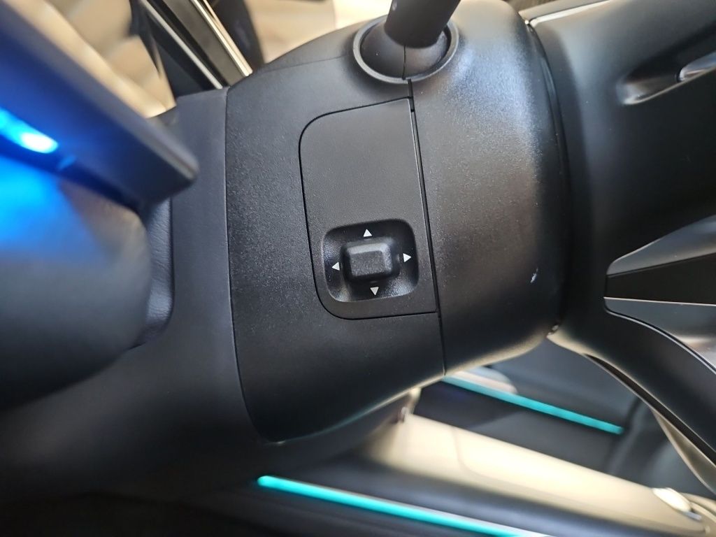 Fahrzeugabbildung Mercedes-Benz E 300 eT AMG Night AHK ACC Superscreen Airm 360°