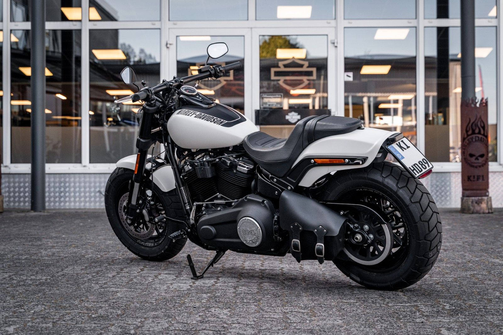 Fahrzeugabbildung Harley-Davidson FXFBS FAT BOB 114 CUI SOFTAIL - Jekill & Hyde