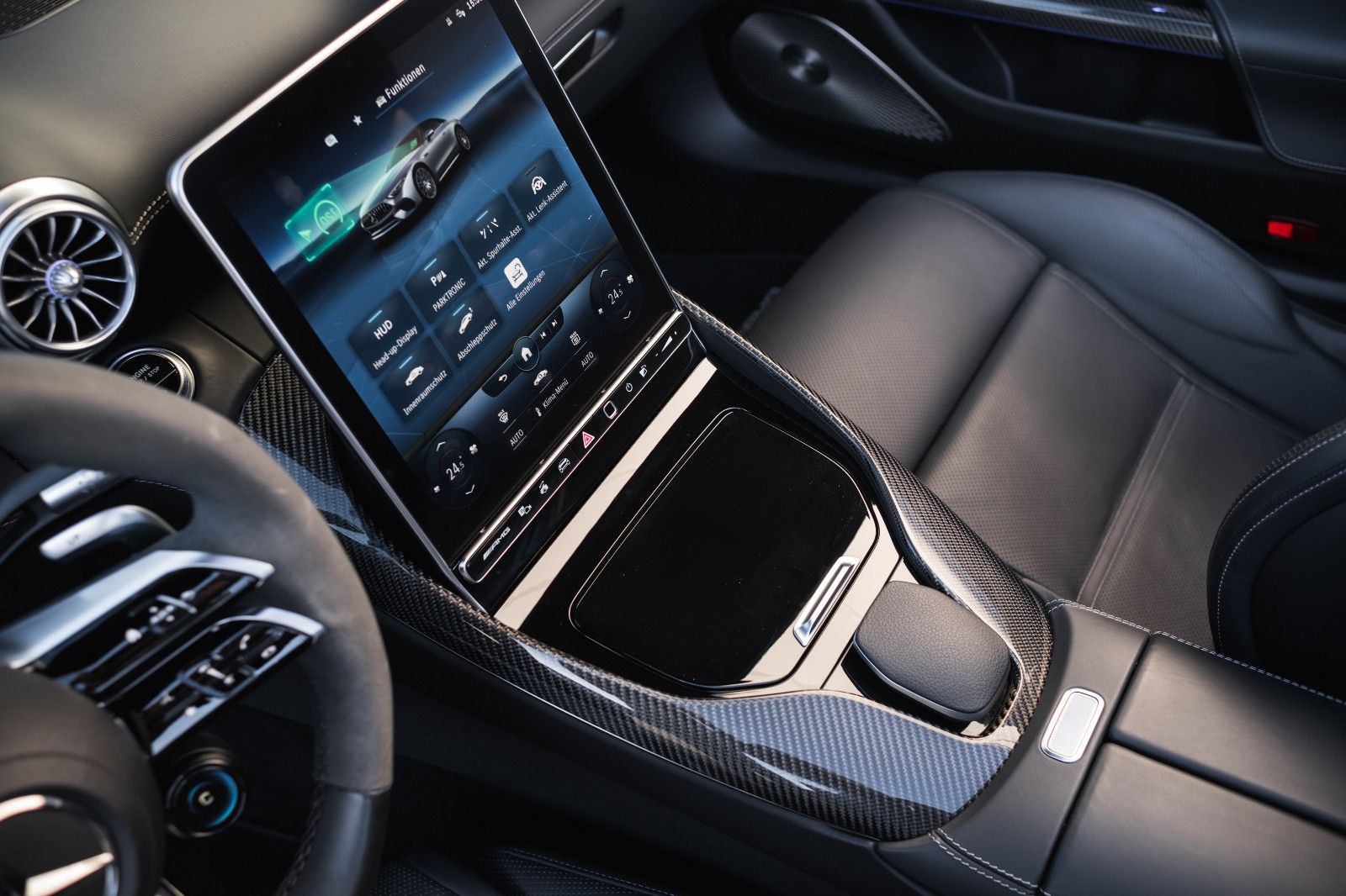 Fahrzeugabbildung Mercedes-Benz SL 63 AMG 4Matic+-Keramik-Burmester High- End