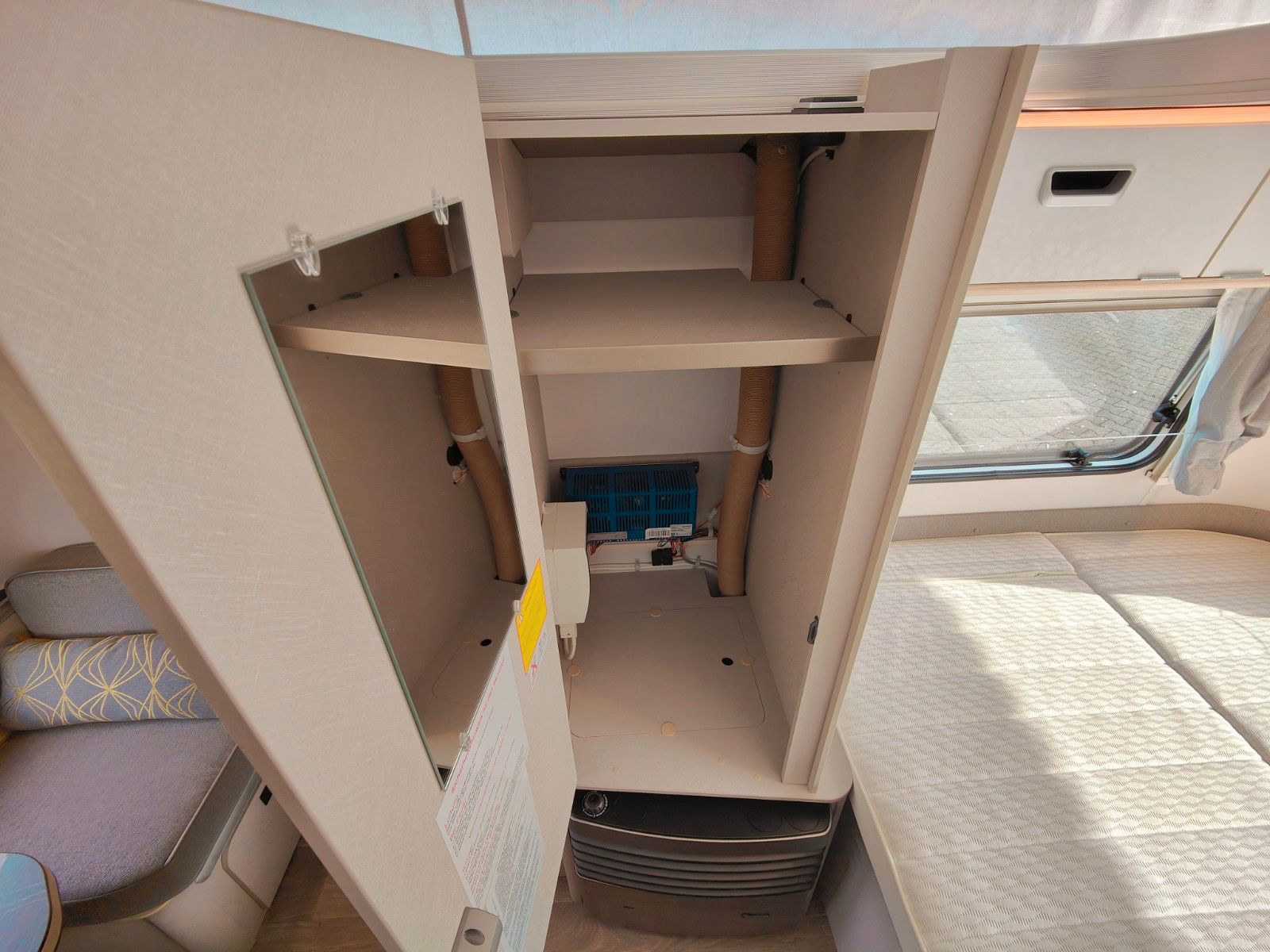 Fahrzeugabbildung HYMER / ERIBA / HYMERCAR Touring 310 Urban - SPRING SALE -