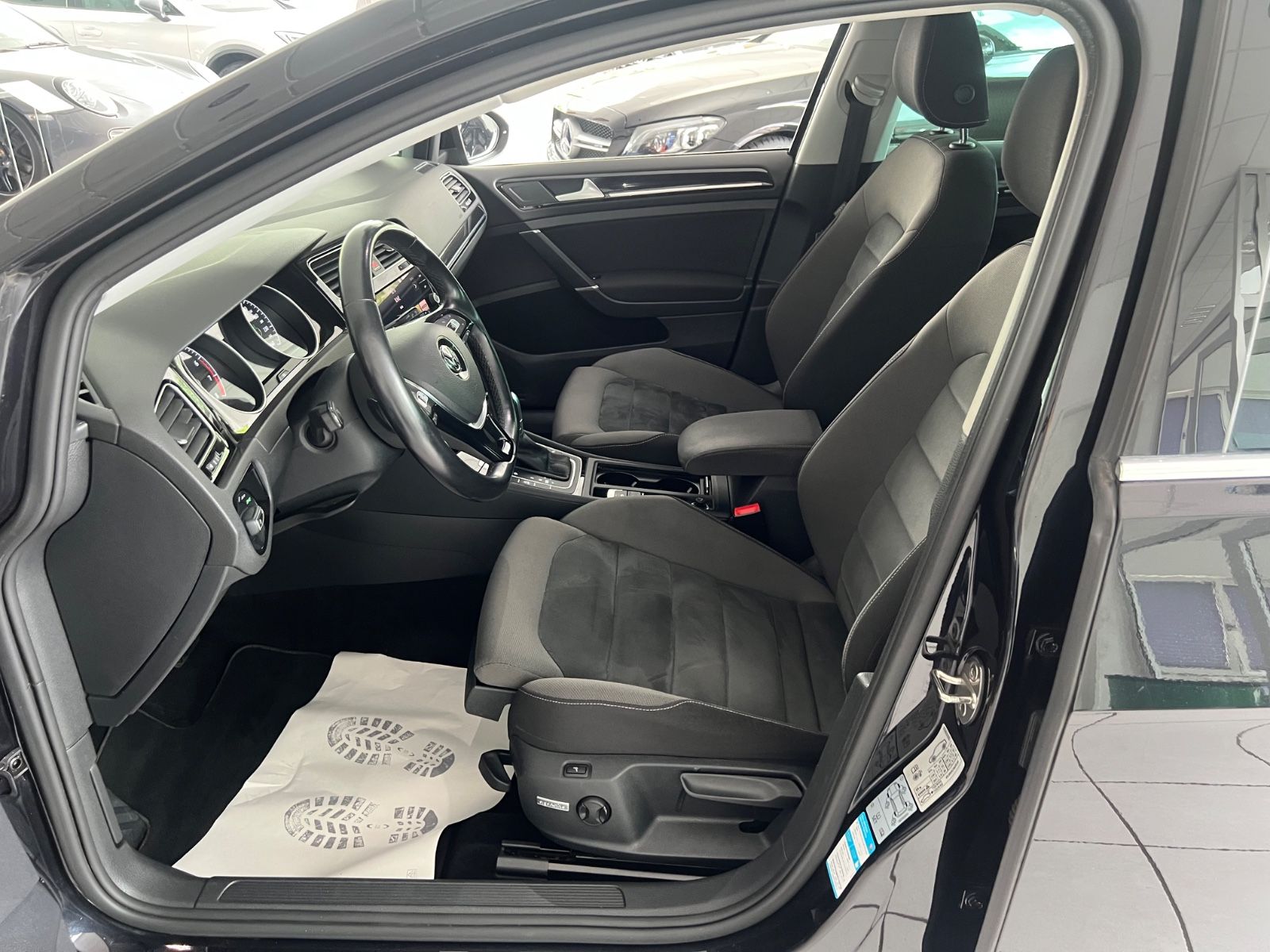 Fahrzeugabbildung Volkswagen Golf VII Variant Highline*Automatik