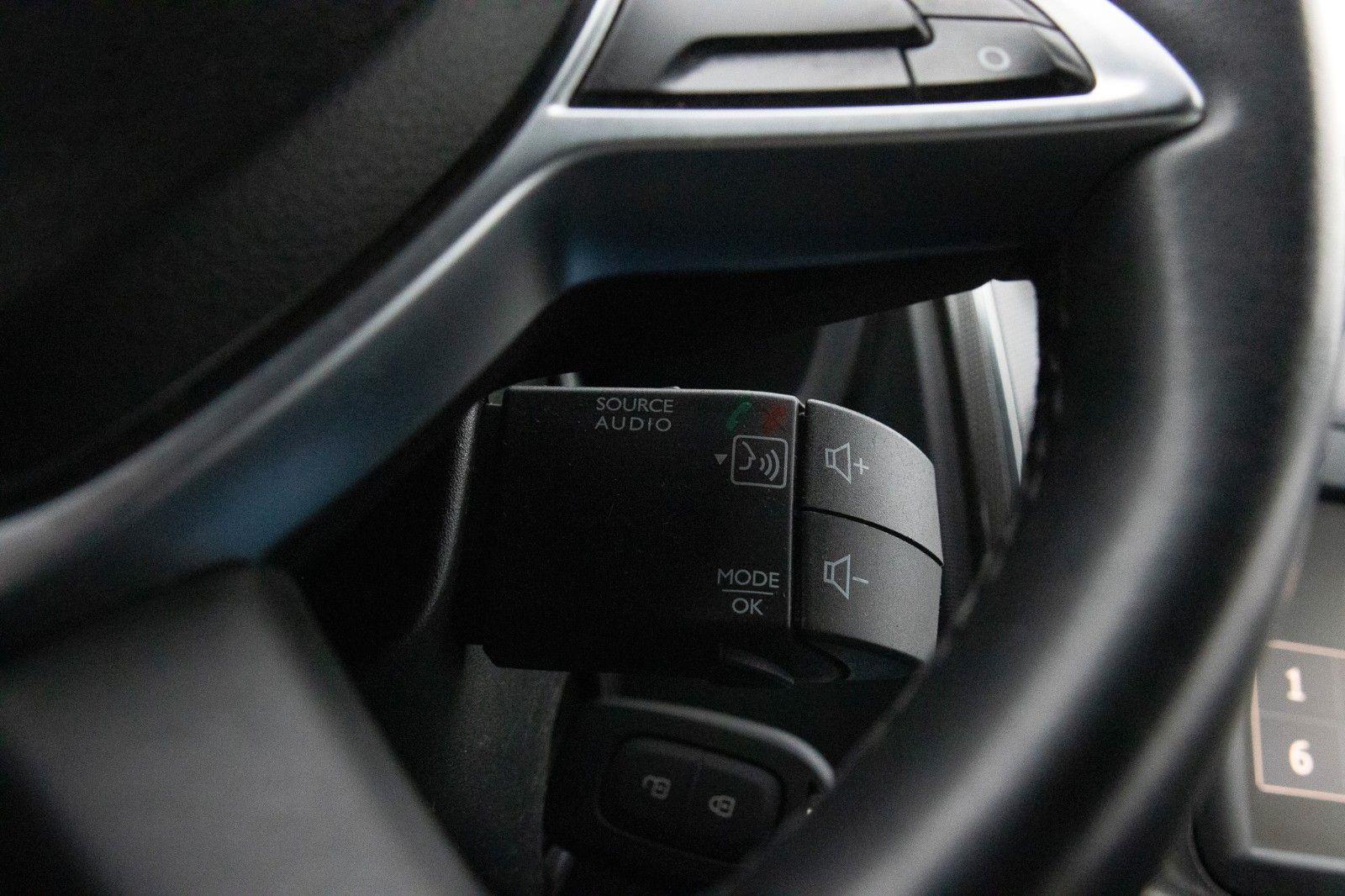 Fahrzeugabbildung Dacia Sandero II Stepway Prestige Navi*Tempo*Telefon