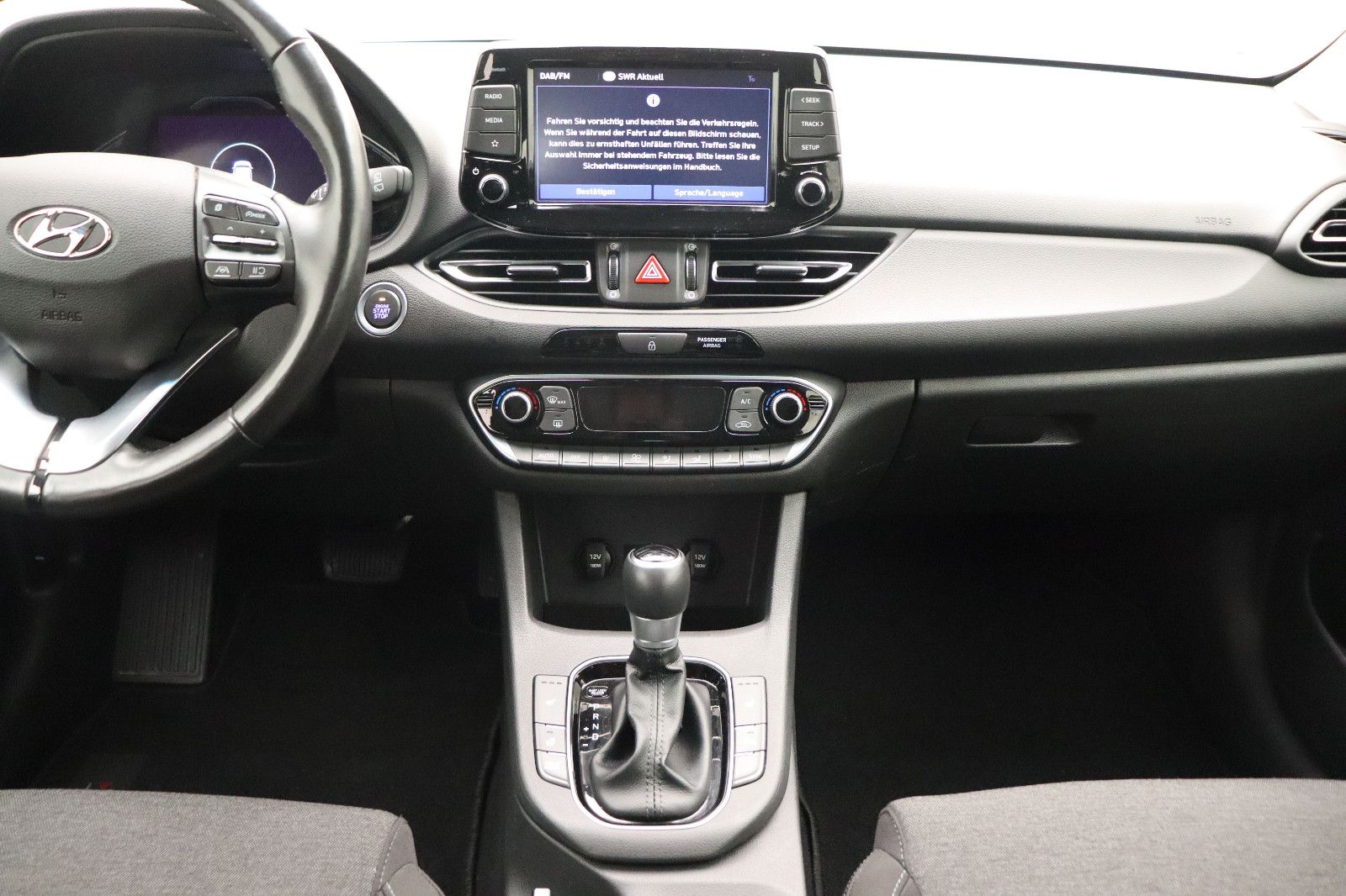 Fahrzeugabbildung Hyundai i30 Kombi 1.6 CRDi Trend Automatik