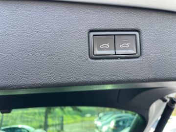 Volkswagen Tiguan - 11