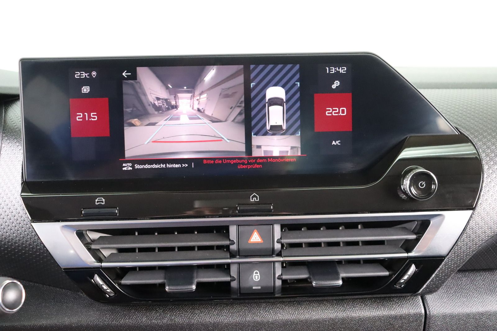 Fahrzeugabbildung Citroën C4 1.2i Feel Pack * LED * Navi * LRHZ *