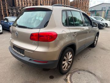 Volkswagen Tiguan - 5