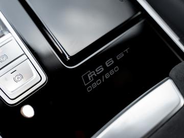 2024 AUDI RS6 — миниатюра 27