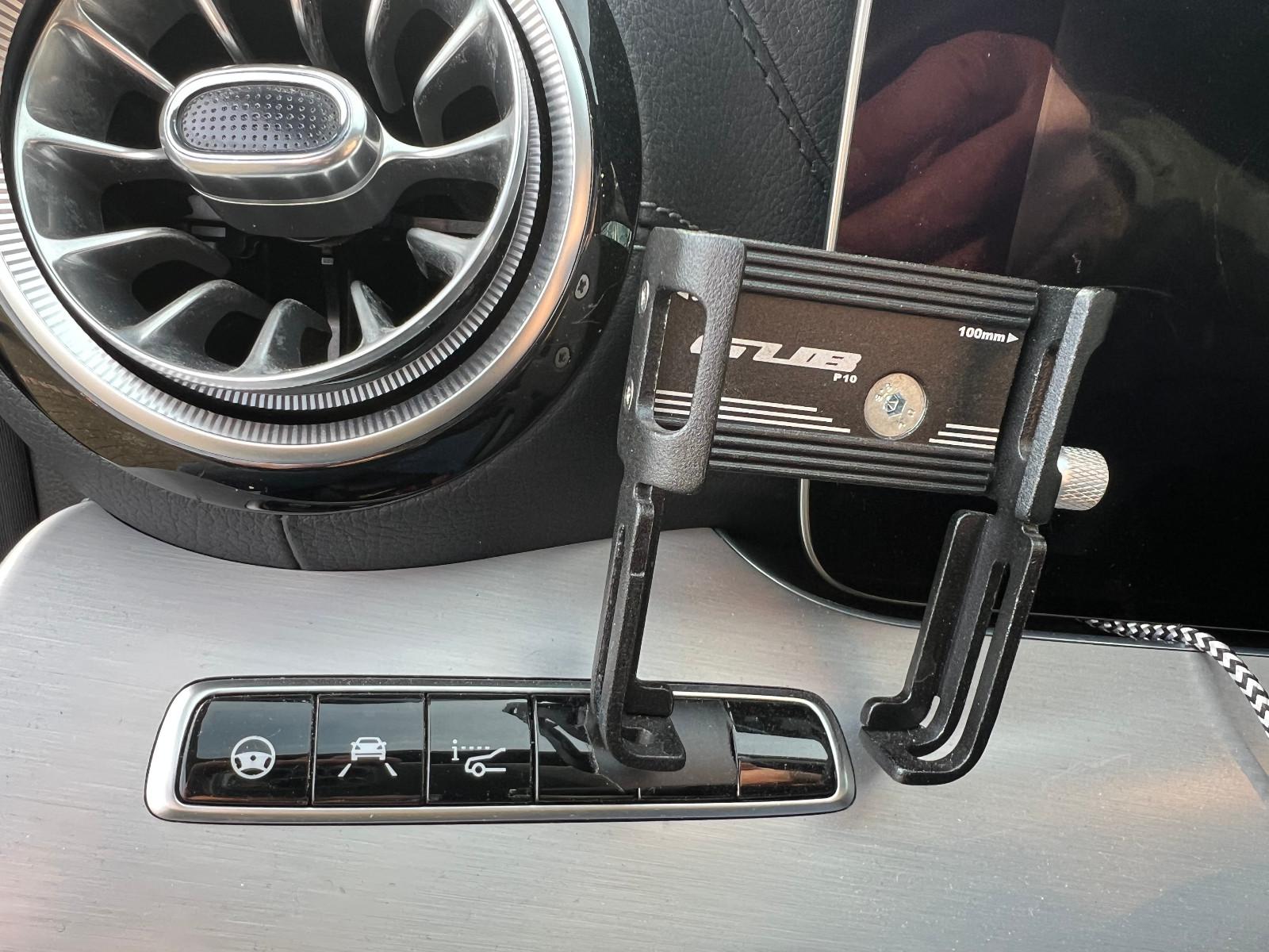 Mercedes-Benz CLS 300 d AMG  Distronic AHK Schiebdach Head-up