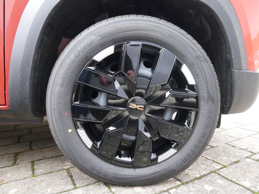 Fahrzeugabbildung Dacia Spring Extreme Electric 65 CCS-Schnellladung