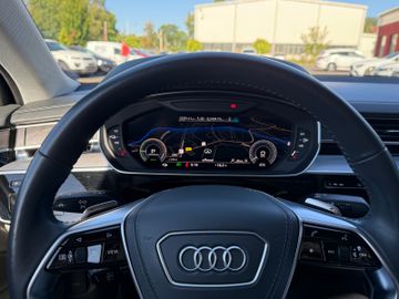 Audi A8 60 TFSI e quattro+AWS+4xe.Sitze+SCA+SBL+HUD++