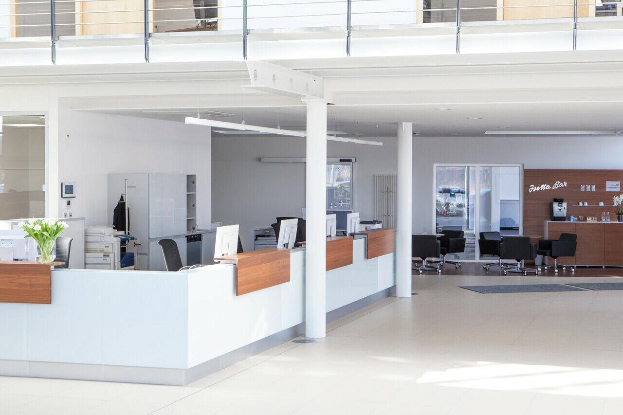 showroom-image-bottom