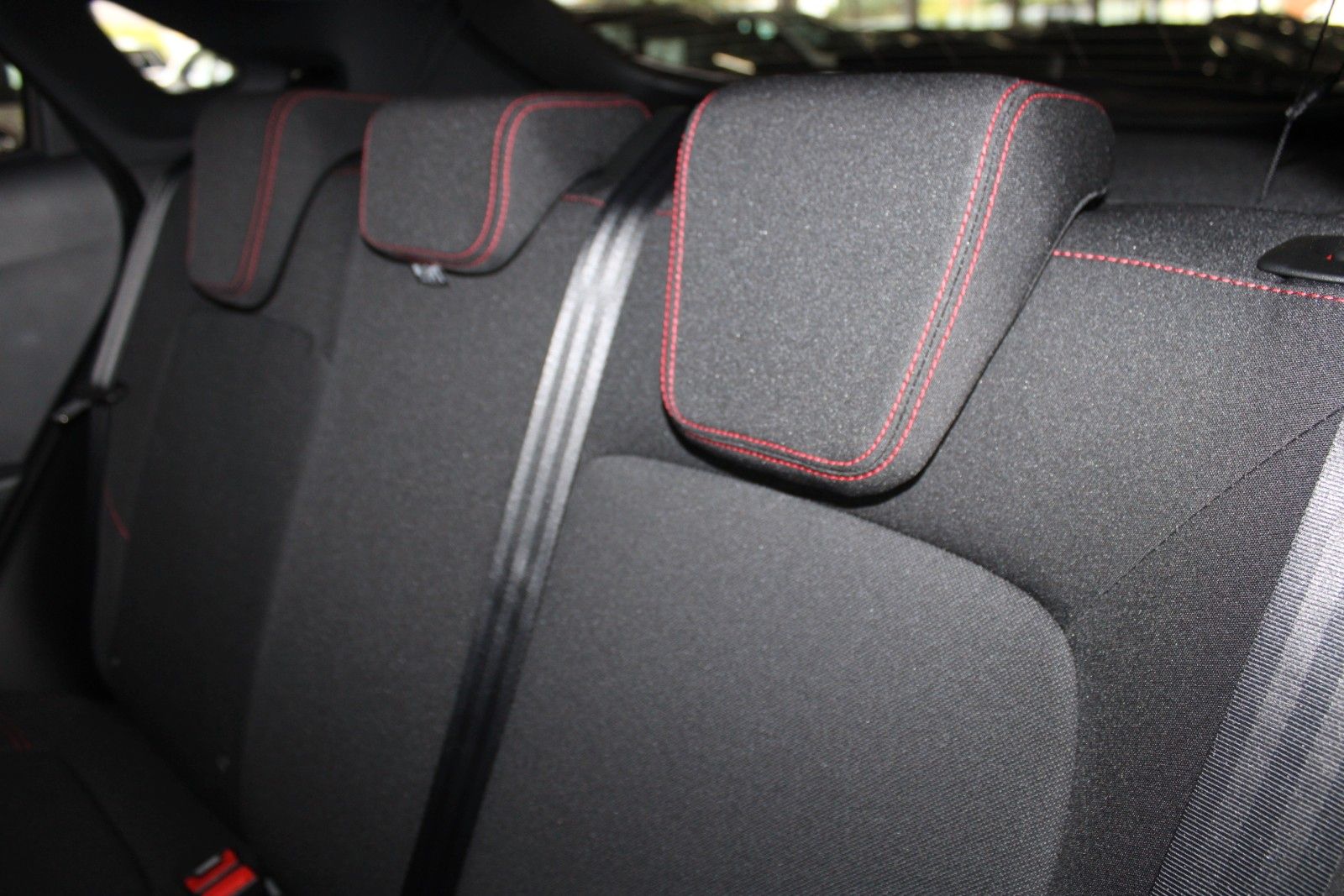 Fahrzeugabbildung Ford Puma 1,0 EcoBoost Hybrid ST-Line Automatik GJR
