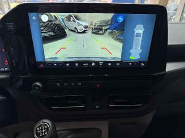 Ford Tourneo Custom 2.0 EcoBlue L1 Titanium