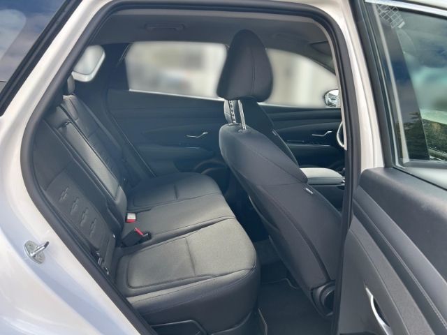 Fahrzeugabbildung Hyundai Tucson FL HEV (MY25) 1.6 T-GDi (215 PS) 6-AT 2WD