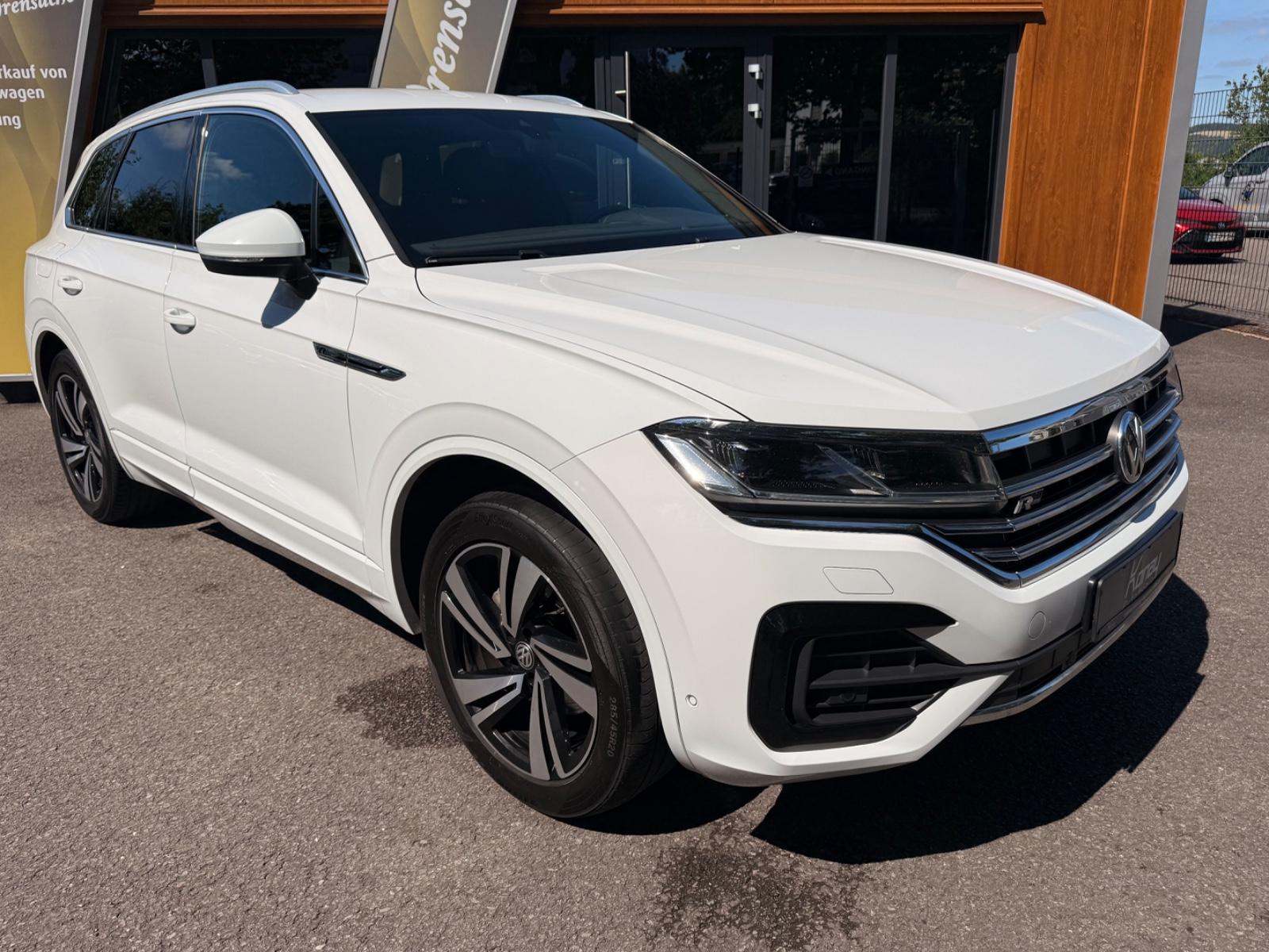 Volkswagen Touareg R-Line 4Motion*schw.AHK*LEDER*MATRIX*SHA