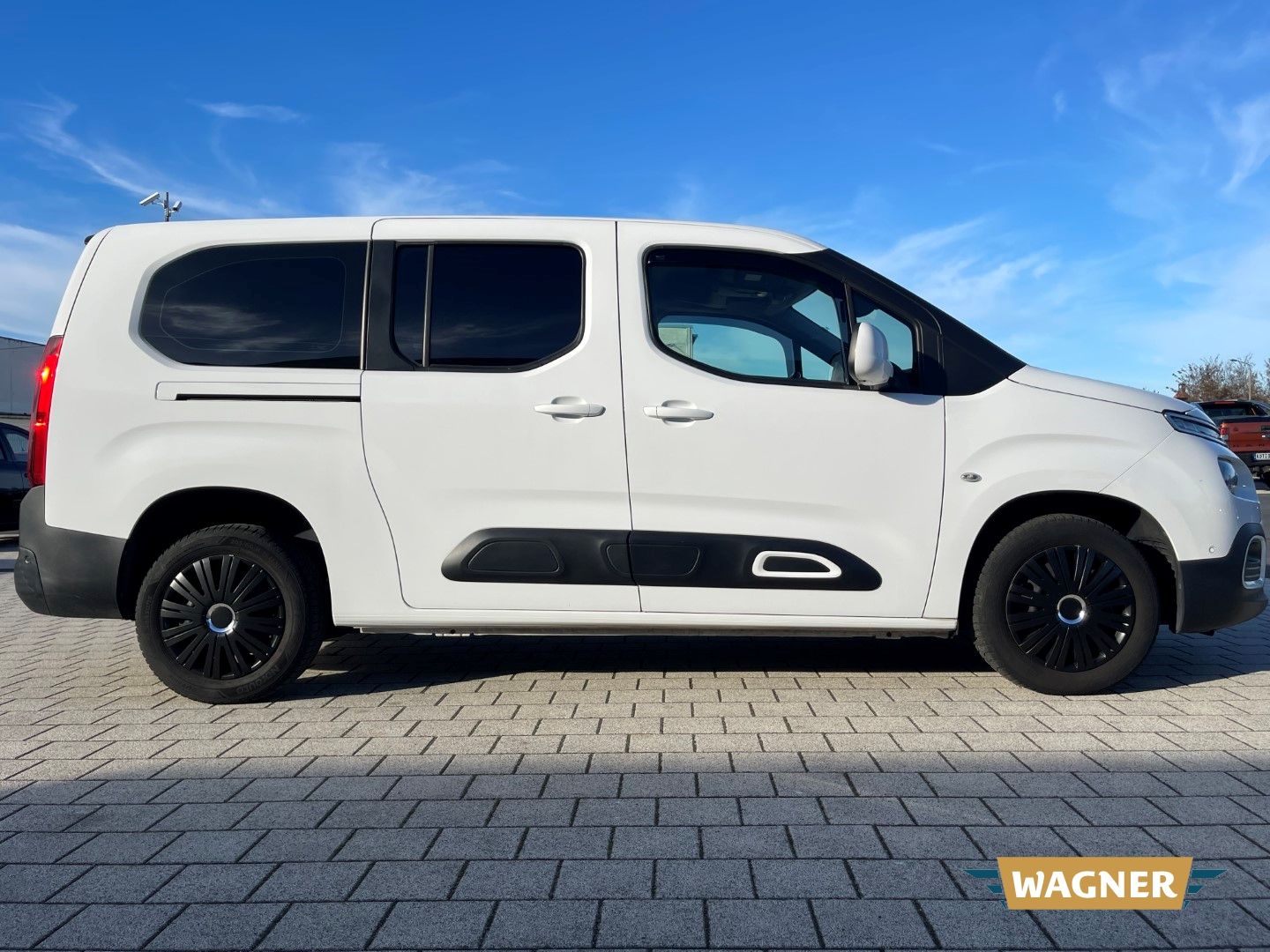 Fahrzeugabbildung Citroën Berlingo Feel XL Automatik Klimaautomatik