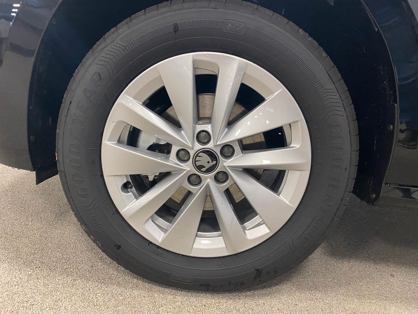 Fahrzeugabbildung SKODA Kamiq 1.5 TSI DSG Selection+SITZHEIZUNG+KAMERA++