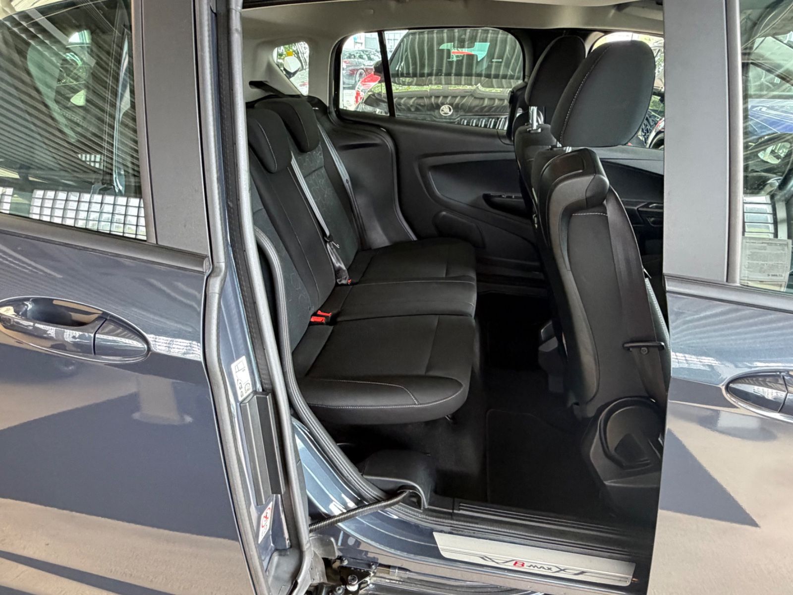 Fahrzeugabbildung Ford B-Max B-MAX Sync Edition