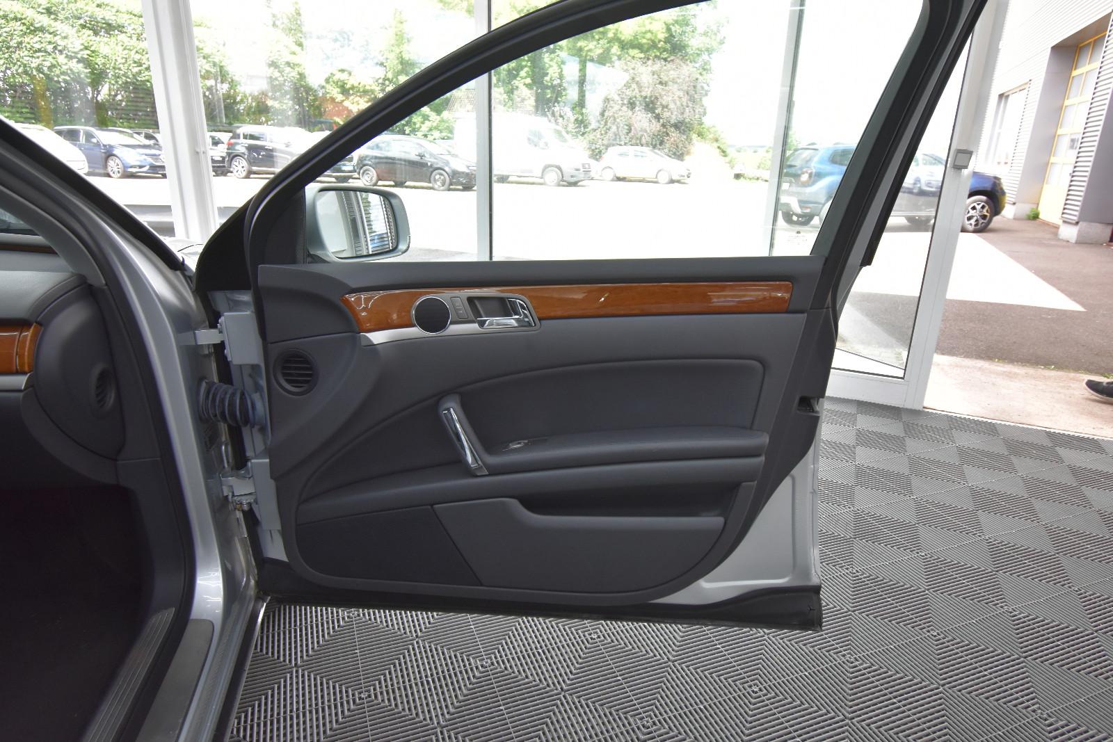 Volkswagen Phaeton V6 5.Sitzer 4Motion NAVI SHZ 4Zonenklima
