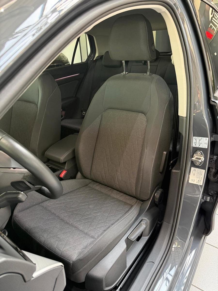 Volkswagen Golf VIII Lim. 1.5 eTSI 110 kW Life/LED/DSG, миниатюра 10