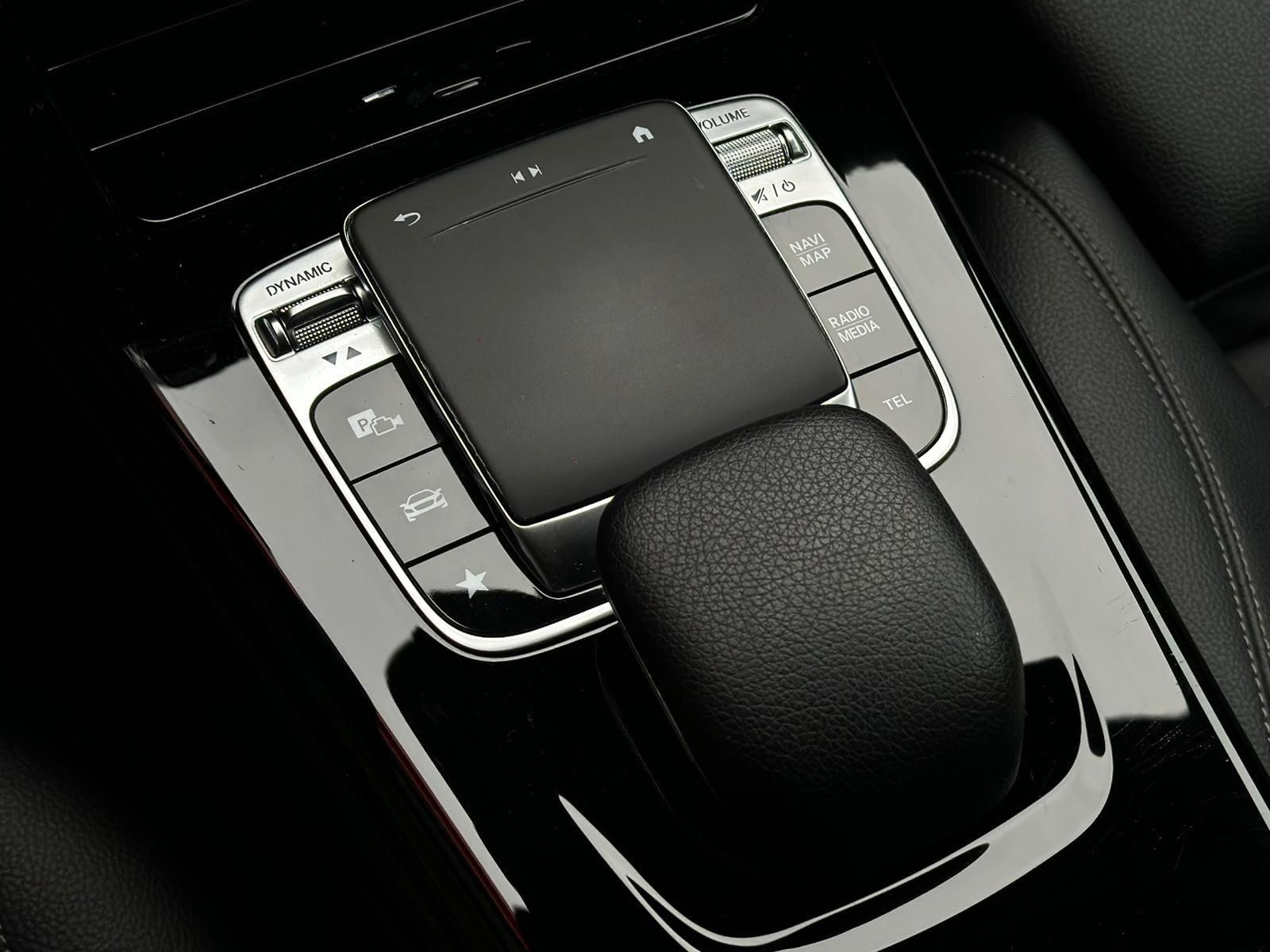 MERCEDES-BENZ A180d* LED#SHZ#NAVI#TEMPO#KLIMAAUTO#PDC#SPUR# - Image 15