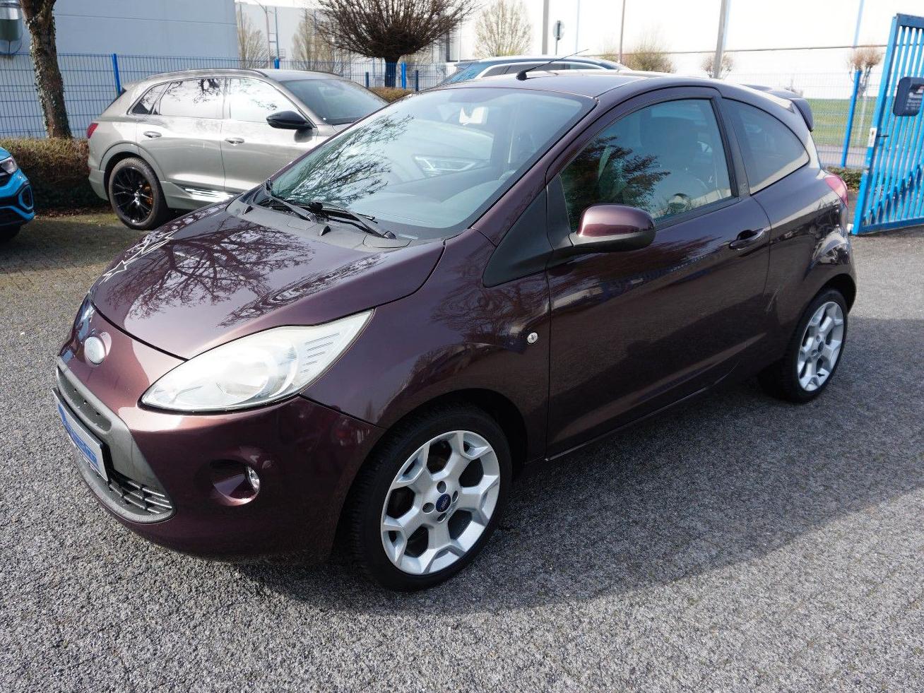 Ford Ka Titanium HU/AU NEU Guter Zustand