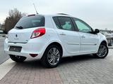 Renault Clio III Night and Day Pano Navi Zahnriemen Neu - Renault Clio mit Panoramadach