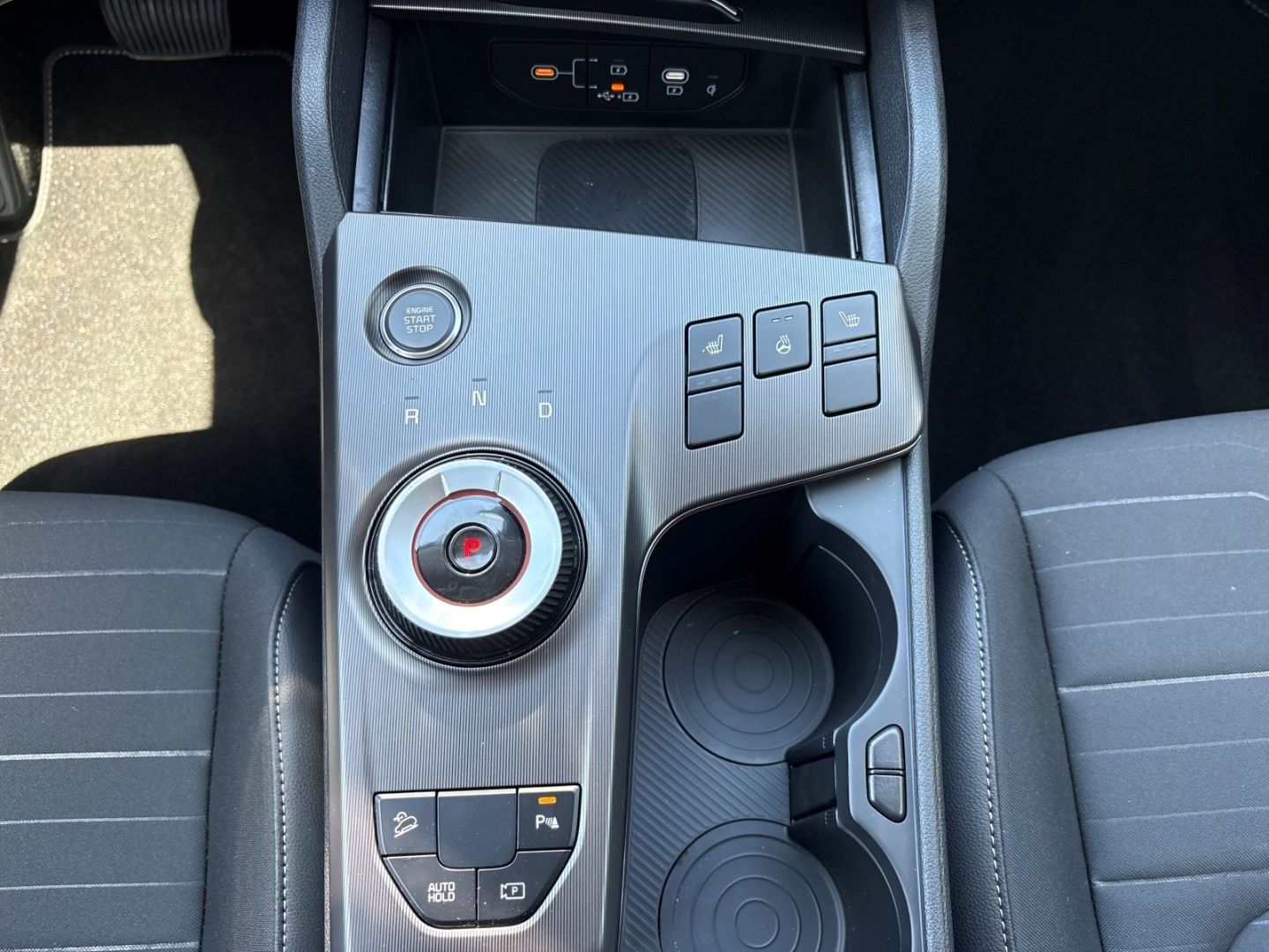 Fahrzeugabbildung Kia Sportage Spirit Hybrid HeadUp LED induktivLaden