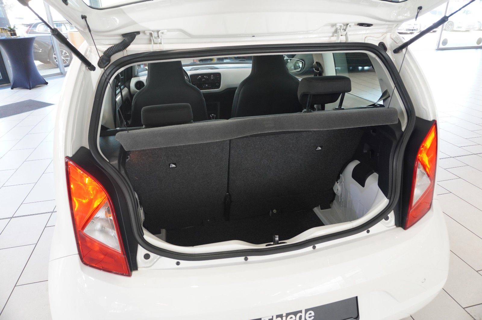 Fahrzeugabbildung SEAT Mii 1.0 MPI CHIC 3-TÜR KLIMA/PDC/USB/TEMP./AUX