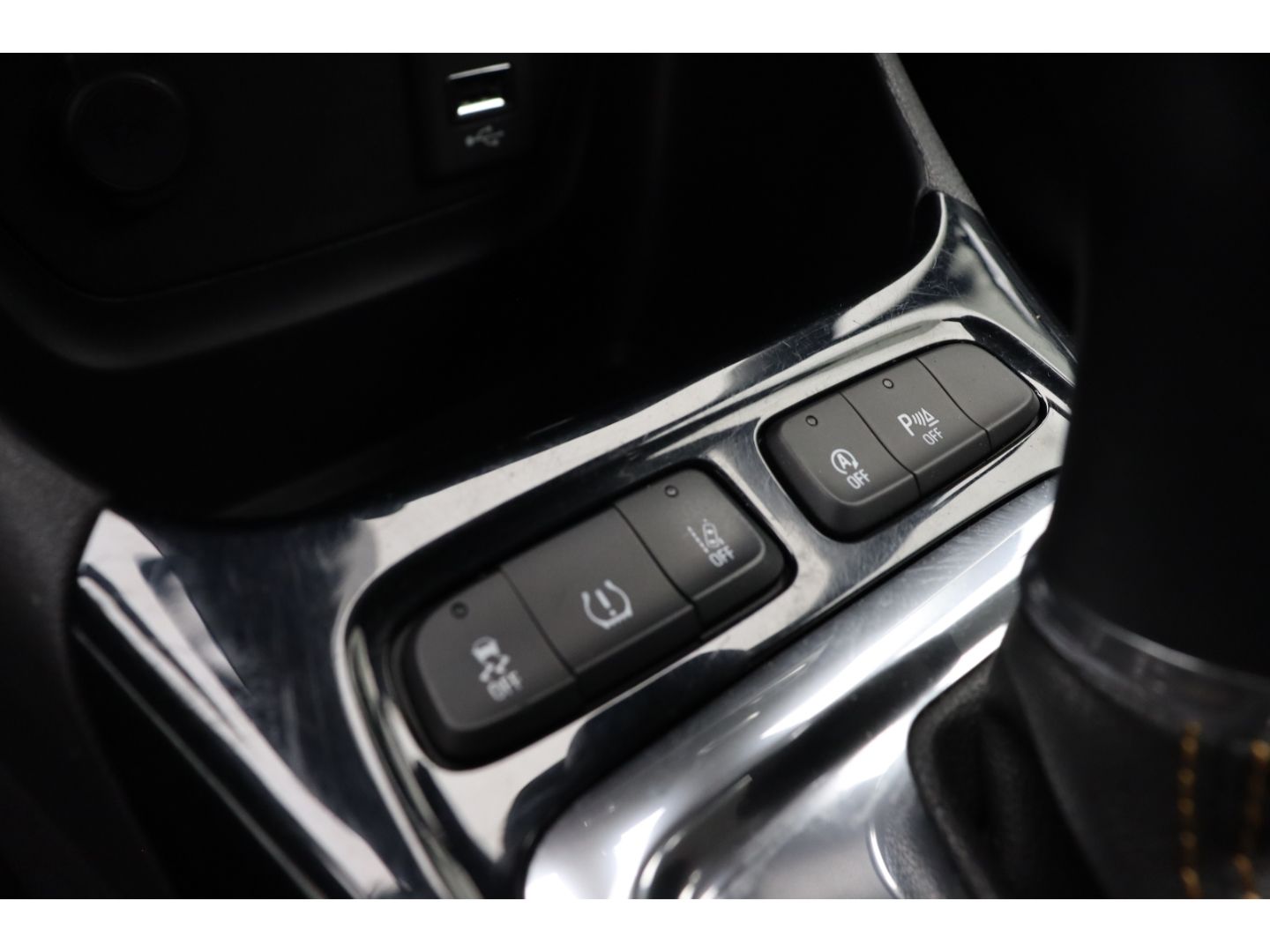 Fahrzeugabbildung Opel Crossland 1.2 AHK Einparkhilfe DAB