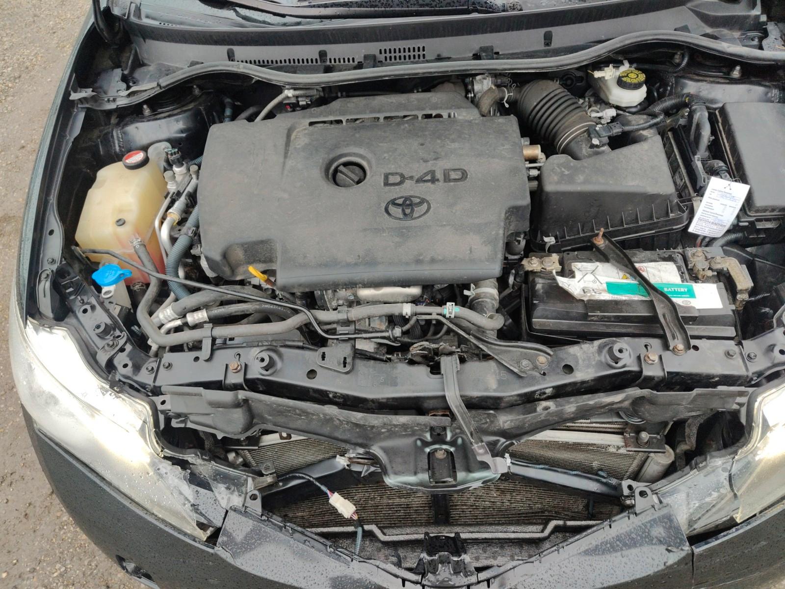 Toyota Auris 2015 — photo 9