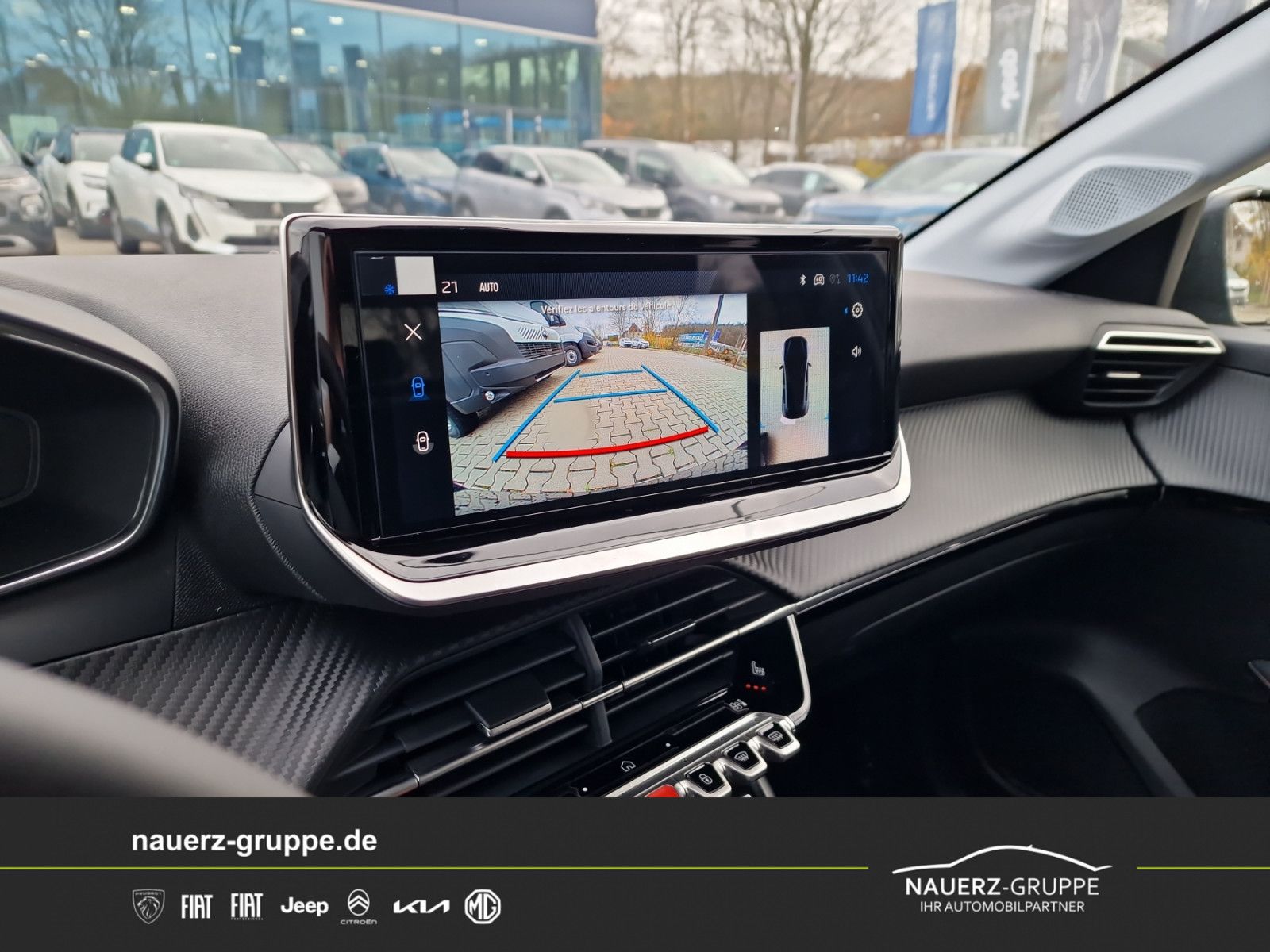 Fahrzeugabbildung Peugeot 208 Allure PureTech 100