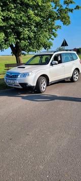 Subaru Forester 2.0 D  Exklusive  Navigation - Subaru Forester aus 2011 mit Diesel-Antrieb