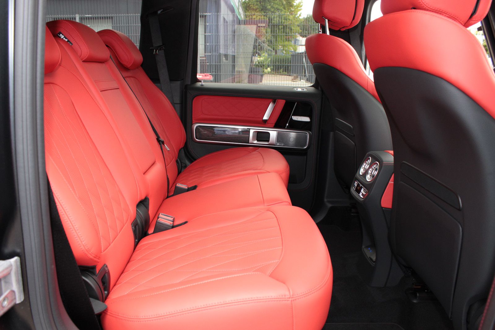 Fahrzeugabbildung Mercedes-Benz G 63 AMG*MY27* *SUPERIOR* *CARBON*
